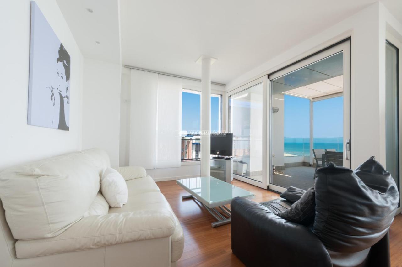 Residence Frontemar Immobiliare Pacella Lido di Jesolo Exterior foto